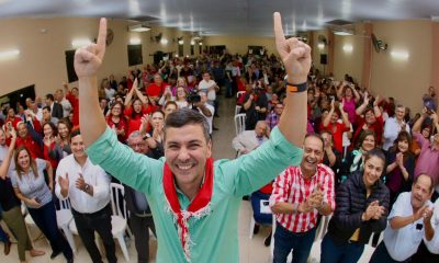 Santiago Peña en acto político. Foto: Redes.