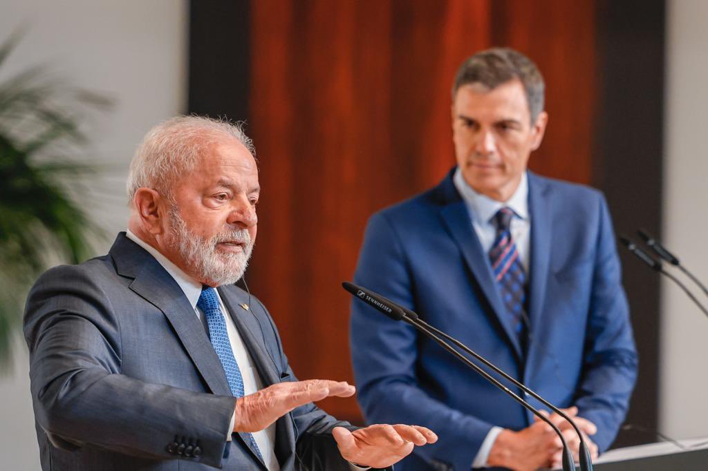 Lula da Silva junto a Pedro Sánchez. Foto: DW