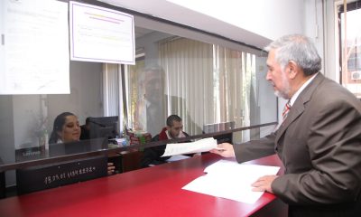 Asesor jurídico del Senado, Miguel Ángel Brítez presentando denuncia ante la Fiscalía. Foto: Gentileza.