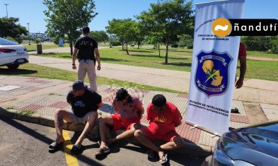 Antinarcóticos de la Policía Nacional aprehendió a tres personas con una gran carga de cocaína. Foto: Policía Nacional.