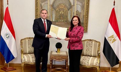 Julio César Arriola, ministro de Relaciones Exteriores, recibió en la fecha las copias de las cartas credenciales de la embajadora de la República Árabe de Egipto, doña Hala Samir El Bishlawy. Foto: Cancillería