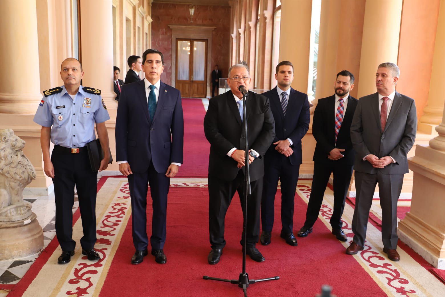 Reunión de ministros del TSJE con el presidente de la República. Foto: Agencia IP.