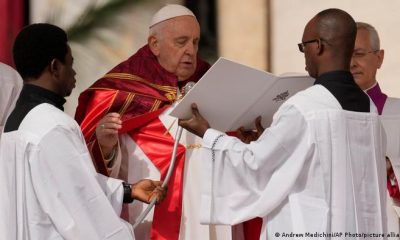 El Papa durante la misa de Domingo de Ramos