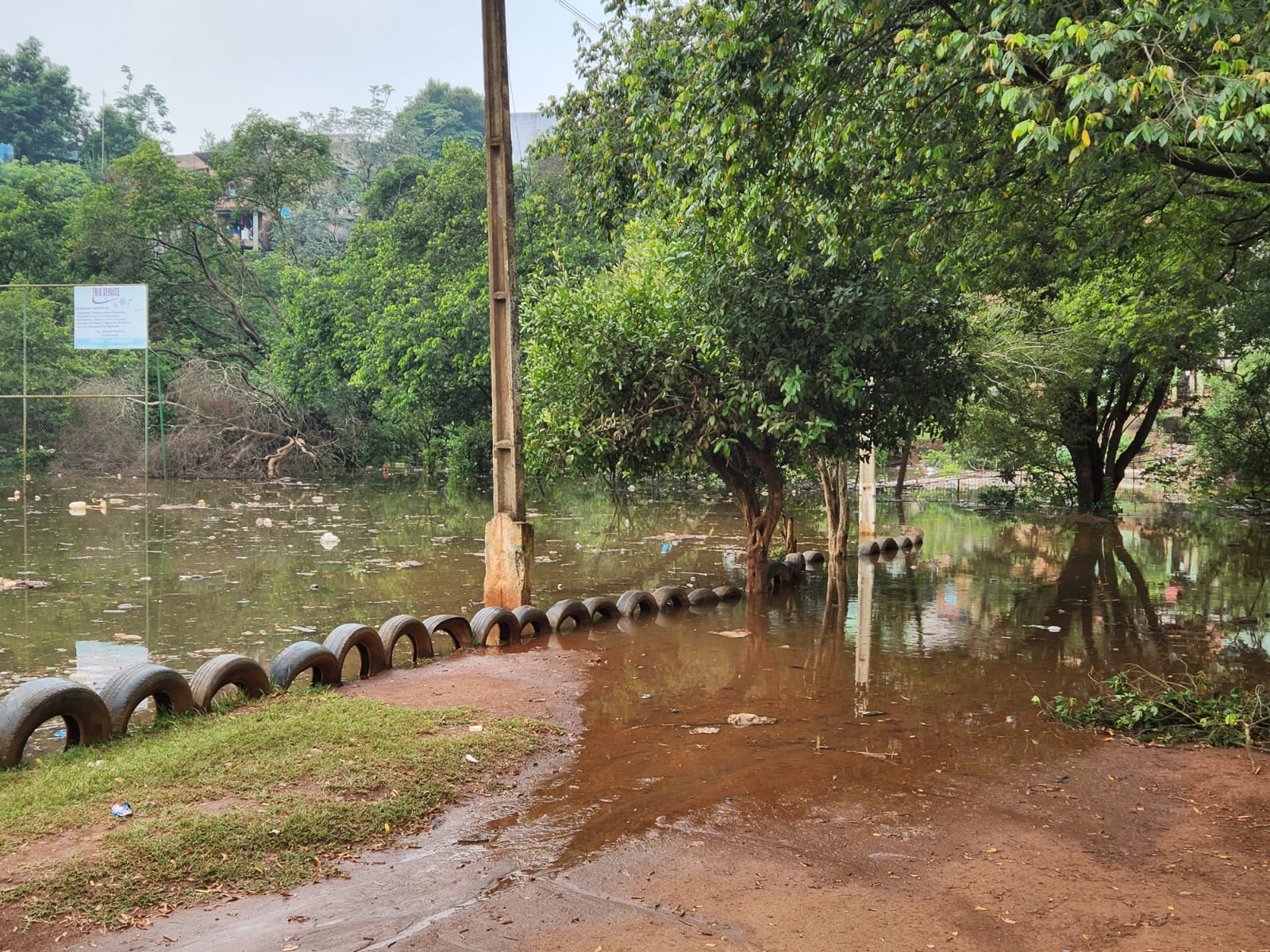 Barrio San Rafael de CDE sufriría nuevas crecidas e inundaciones. Foto: Agencia IP