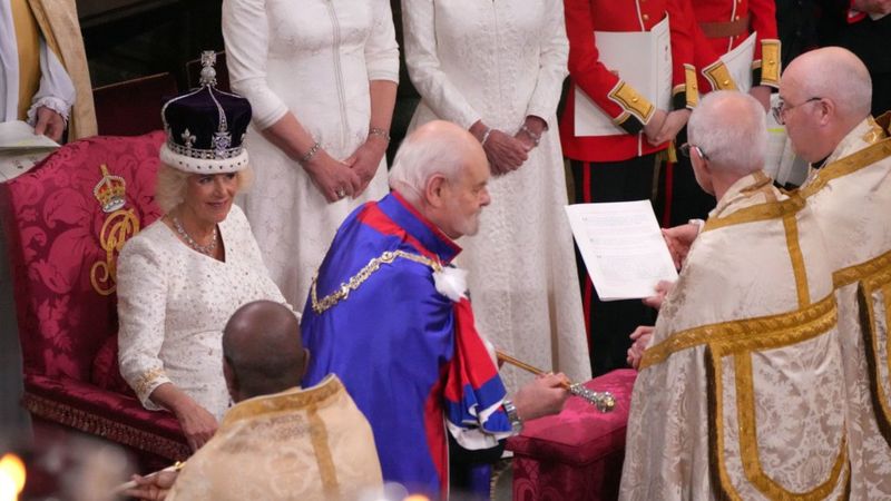 Camila fue coronada como reina consorte de Inglaterra.