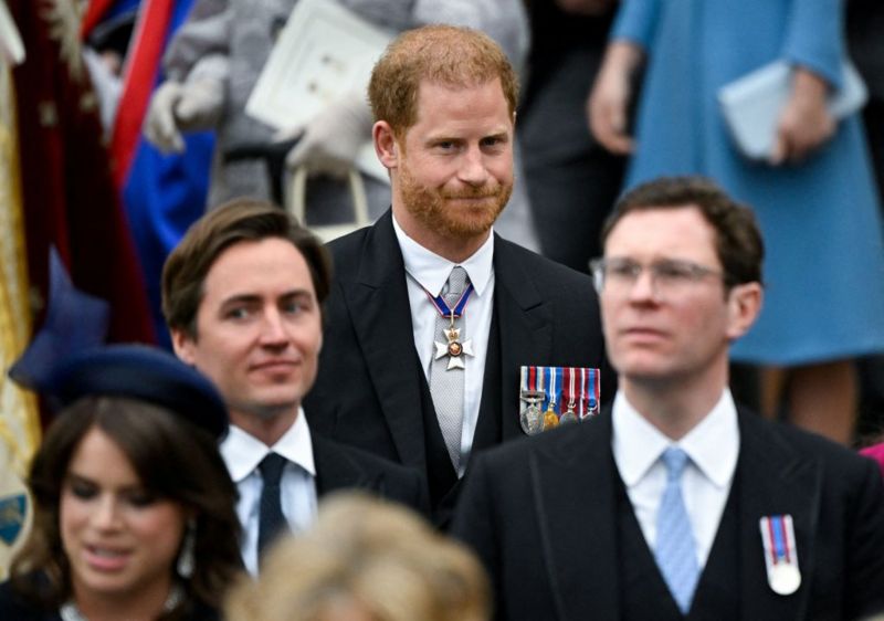 El príncipe Harry, hijo menor de Carlos III, no estuvo acompañado por su esposa Megan. Foto: BBC Mundo.