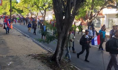 Los "payistas" llegando al Centro rumbo a la Fiscalía. Foto: El Nacional.