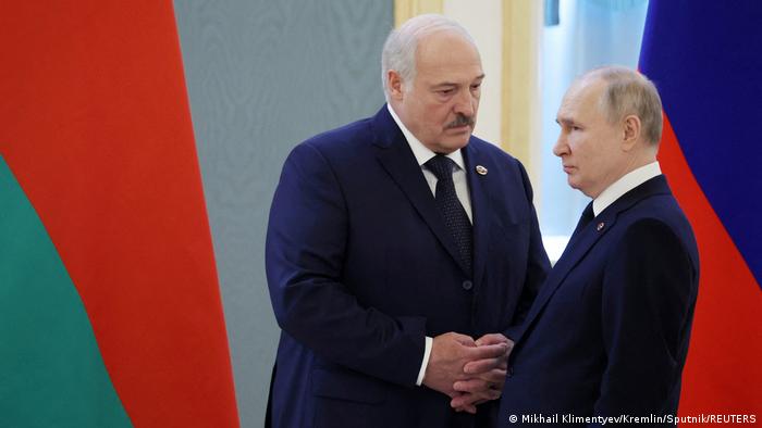 Alexander Lukashenko y Vladimir Putin. Foto: DW.