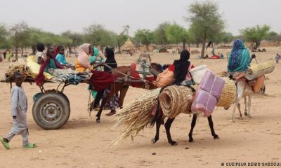 Refugiados sudaníes cruzan la frontera hacia Chad. Foto: DW