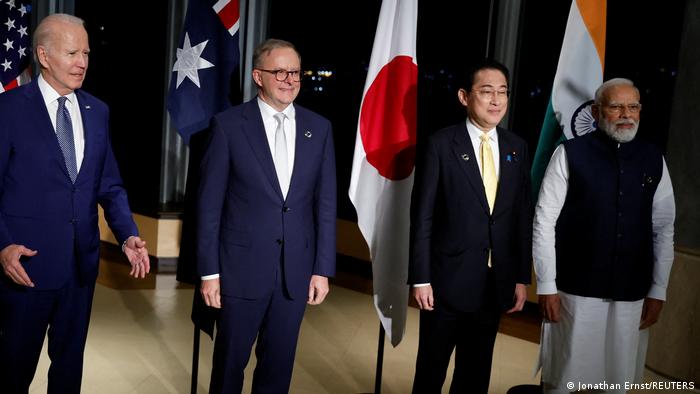 Joe Biden (Estados Unidos), Anthony Albanese (Australia), Fumio Kishida (Japón) y Narendra Modi (India). Foto de la reunión del grupo Quad celebrada en paralelo a la cumbre del G7. Foto: DW.