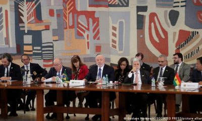 Lula preside en Brasilia la Cumbre de Suramérica a la que él mismo convocó. Foto: DW.