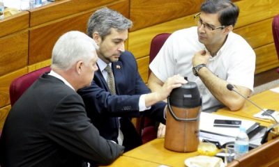 Mario Abdo Benítez en su periodo como legislador, junto a Arnoldo Wiens y Silvio Ovelar. Foto de archivo.