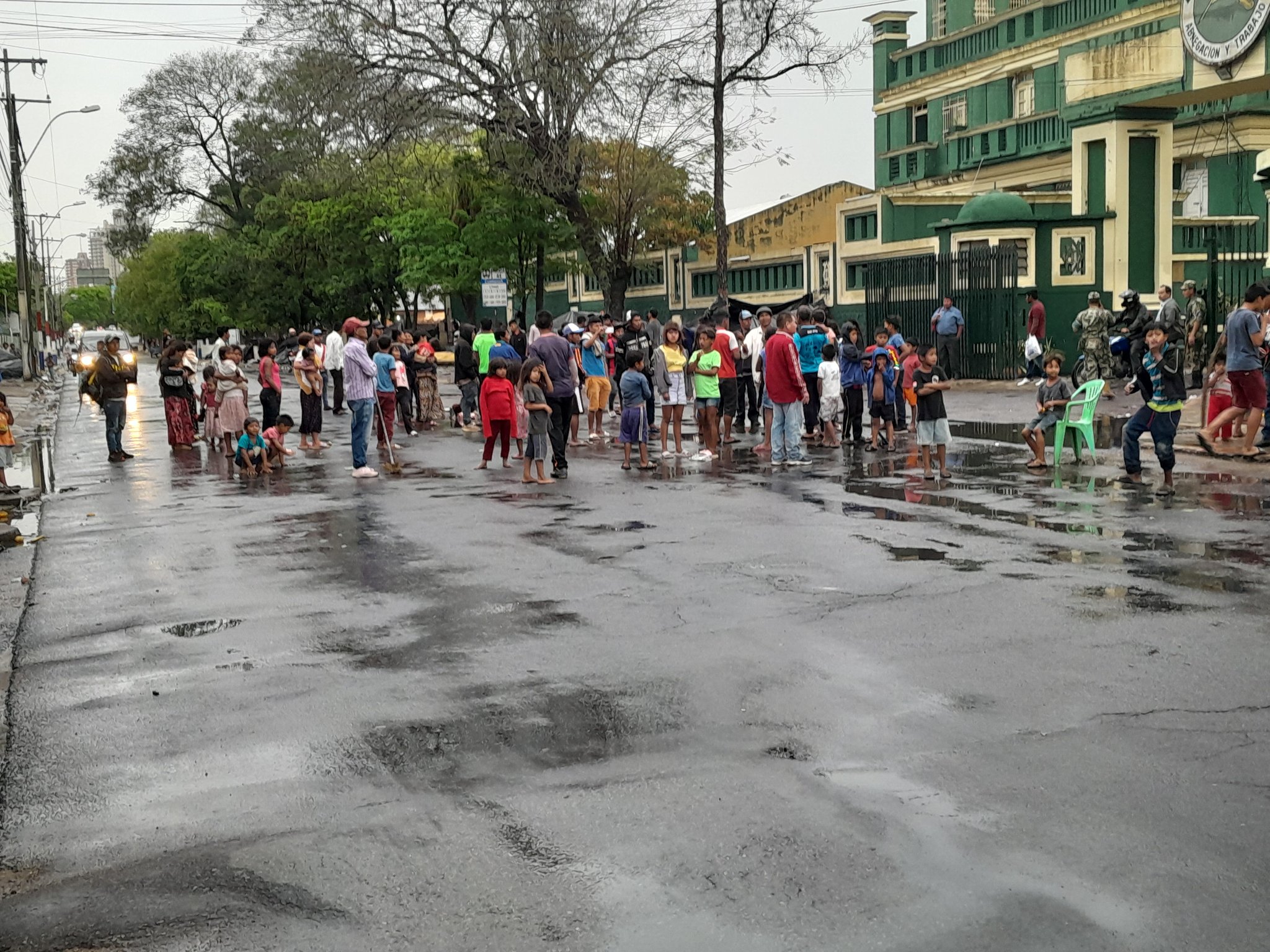 Imagen de archivo de manifestaciones frente al INDI. Foto: @OsvaldoCaceres