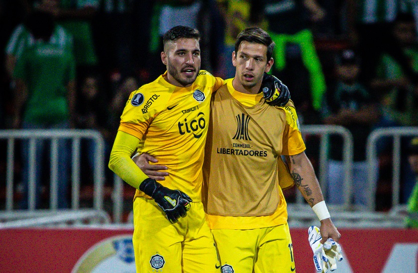 Gastón Olveira y Juan Espínola. Foto: @elClubOlimpia.