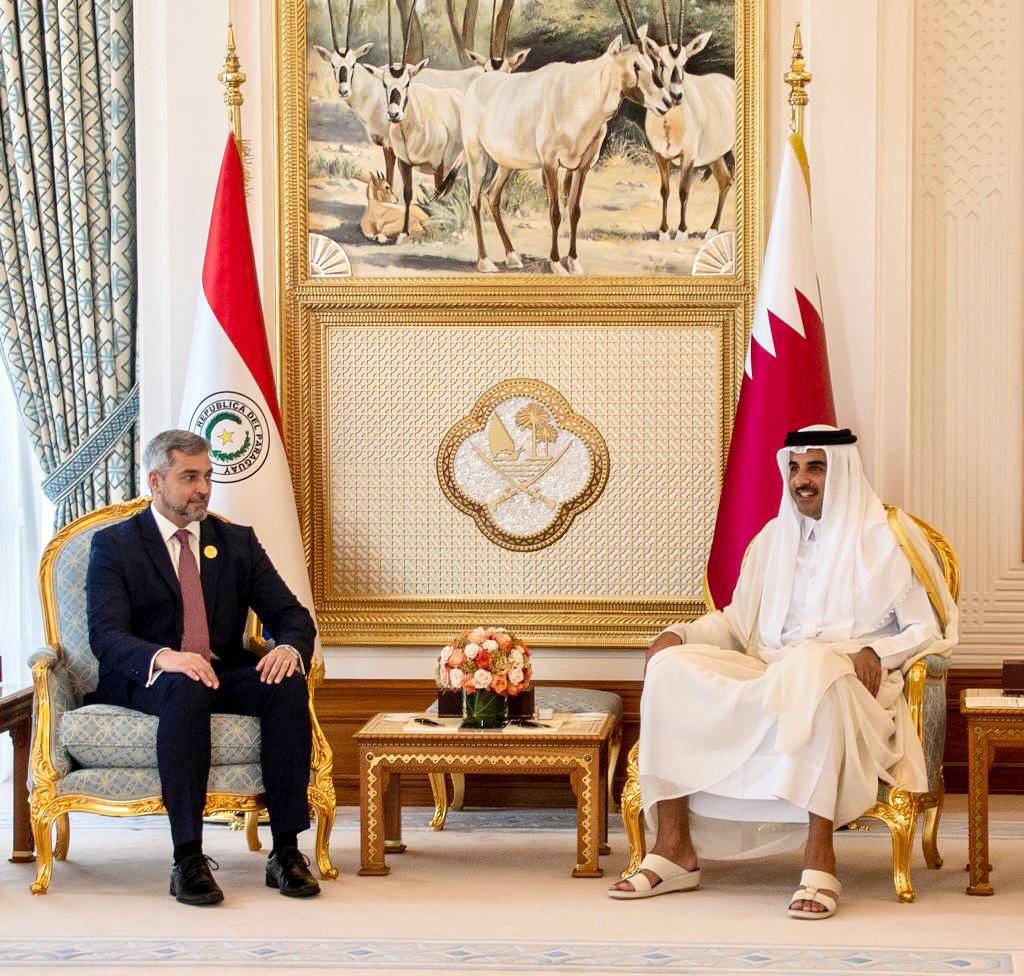 El presidente se reunió esta mañana con el emir de Qatar. Foto Gentileza.