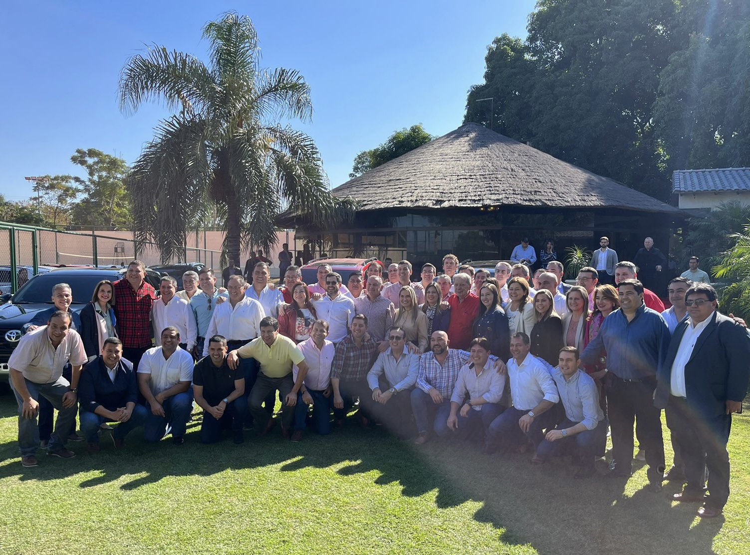 Referentes del cartismo reunidos en la casa del imputado Erico Galeano. Foto: Twitter.