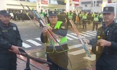 Incautan machetes y otros elementos que a peligran a ciudadanos en manifestaciones. Foto: Captura de video.