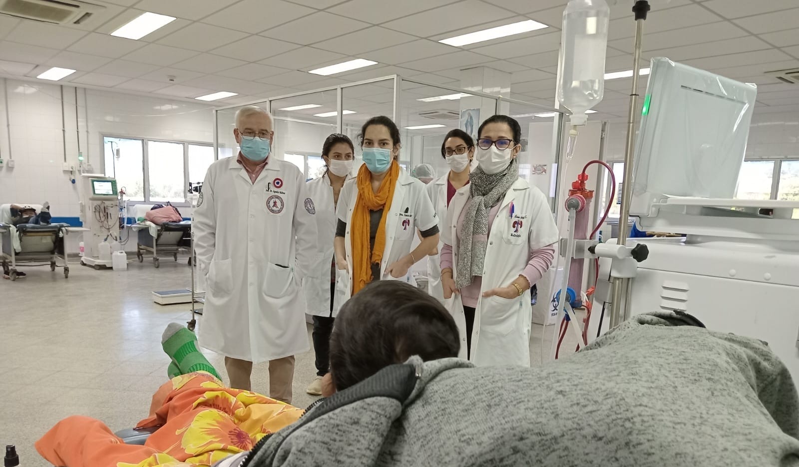 Equipo médico de transplantes renales en el Hospital de Clínicas. Foto: FCM UNA.