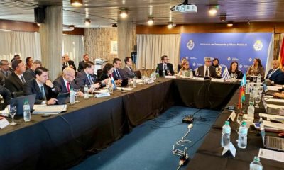 Delegaciones de países miembros de la Hidrovía Paraguay - Paraná en reunión. Foto: MRE.