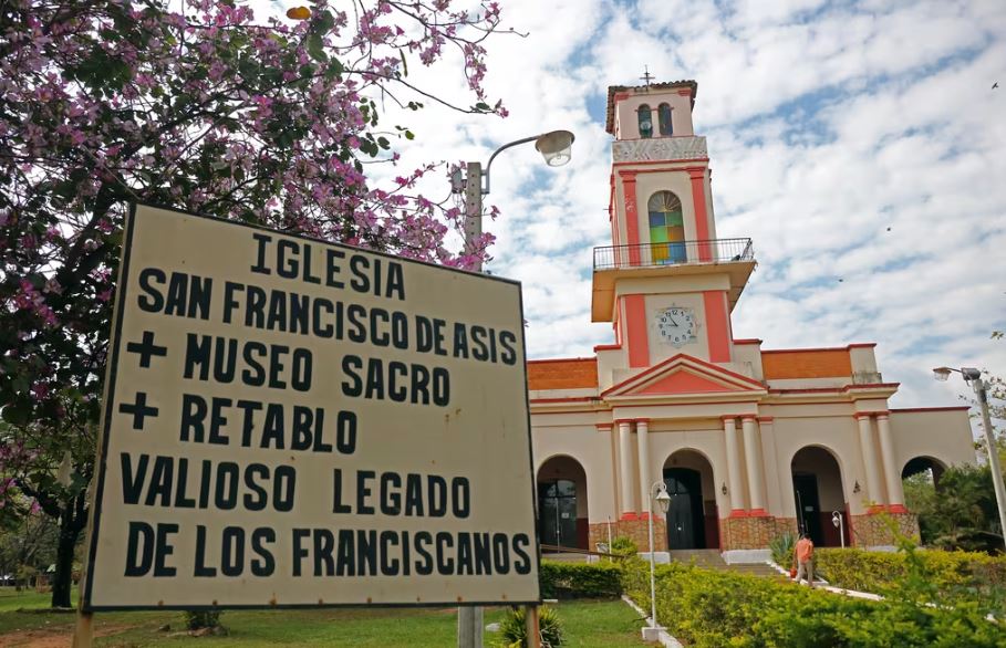 Iglesia San Francisco de Asís. Foto: Municipalidad de Atyrá.