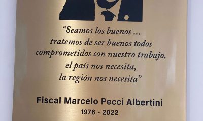 Placa en homenaje a Marcelo Pecci, exfiscal paraguayo. Foto: MRE.