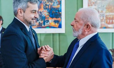 Mario Abdo Benítez con Lula Da Silva. Foto: Presidencia Brasil.