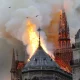 Incendio en edificio de París. Foto: Mandua.