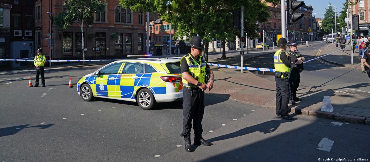 Operativo policial en el centro de Nottingham. Foto: DW.