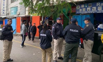 Allanamientos en la galería San Miguel del Mercado 4. Foto: Radio Nacional AM.