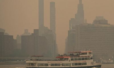 El horizonte de Manhattan ha quedado envuelto por el humo de los incendios forestales de Canadá. Foto: DW.