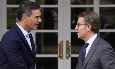 El presidente del Gobierno, Pedro Sánchez, recibe al líder del PP, Alberto Núñez Feijó. Foto: El Mundo.