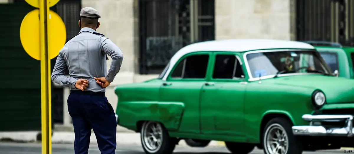 Policía de Cuba. Foto: DW.