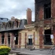 El Ayuntamiento de Perpignan, a unos 40 km al norte de París, dañado por incendios en protestas. Foto:DW.