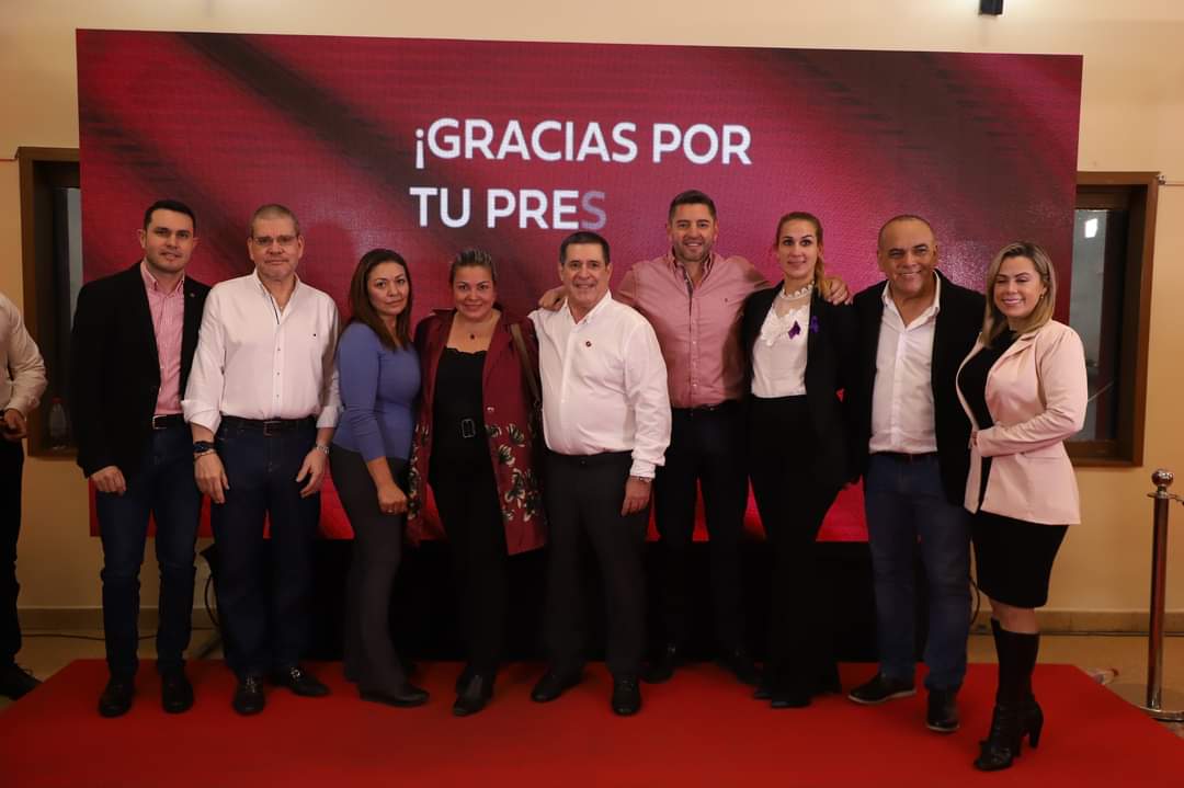 Zenaida Delgado en el cumple de Horacio Cartes. Foto: Altosnoticaspy