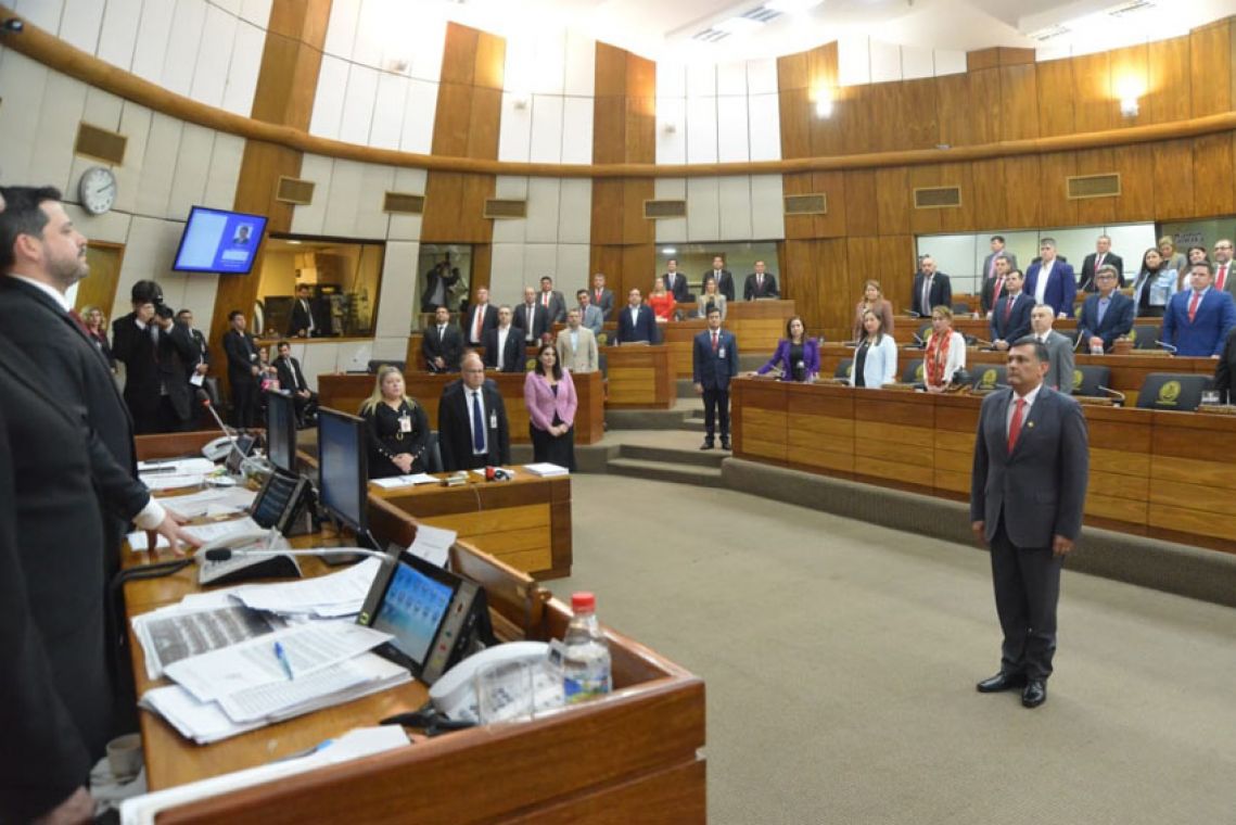 Posteriormente, la plenaria procedió a designar a un representante de la Cámara de Diputados ante el Consejo de la Magistratura, responsabilidad que recayó en la persona del diputado Edgar Olmedo (ANR-Caaguazú), que fue propuesto por el Movimiento Fuerza Republicana. Foto: Gentieza.