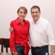 La diputada Virina Villanueva con el líder de su movimiento, Horacio Cartes, con quien prometía luchar contra el analfabetismo. Foto: Gentileza.