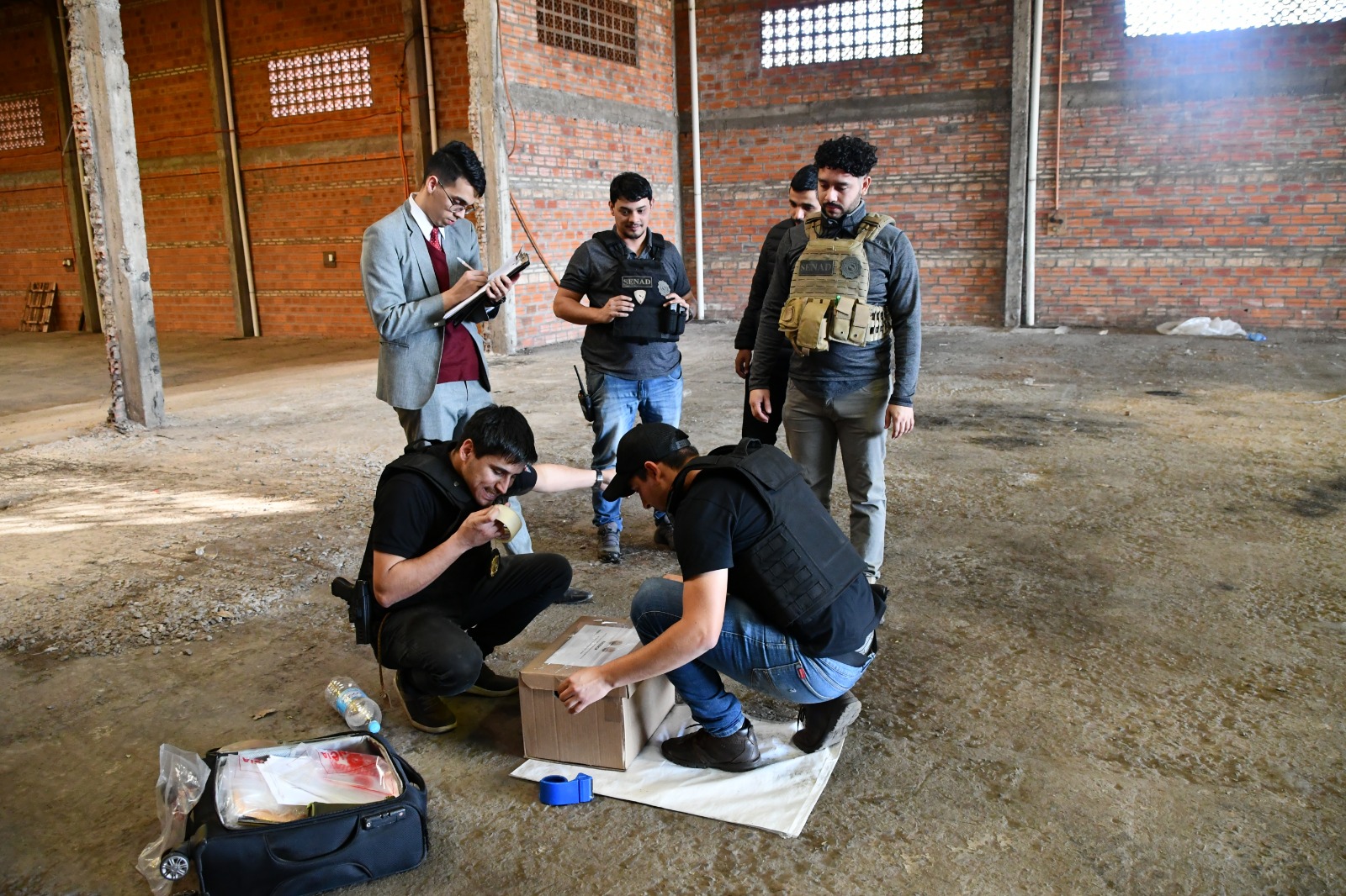 Los agentes realizaron varios operativos respecto a la investigación. Foto: Senad.