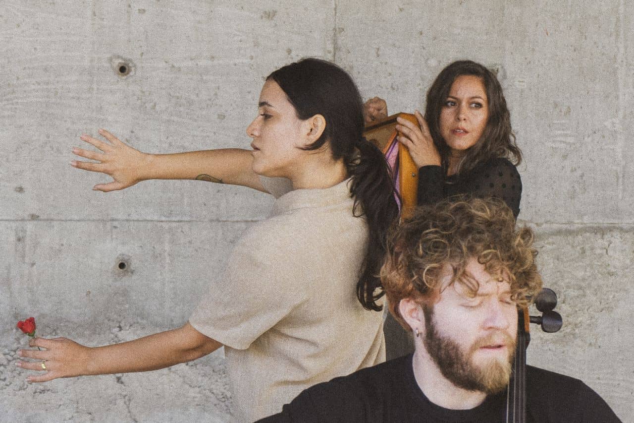 Patty Galeano, Julia Peroni y Gabriel Cáceres. Cortesía