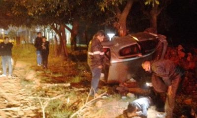 La policía detuvo a tres hombres mientras que un menor fue entregado a su familia. Foto: Ñanduti 1020AM.