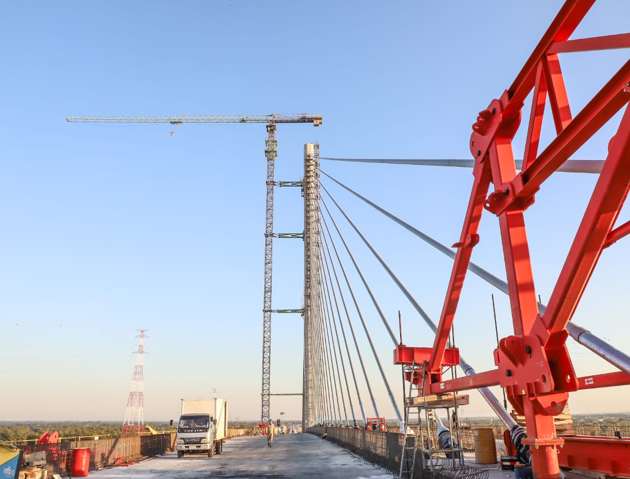 Puente Héroes del Chaco en construcción. Foto: MOPC.