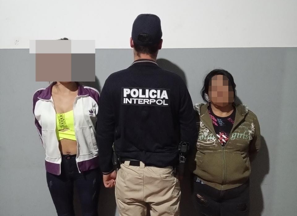 Ambas involucradas quedaron detenidas. Foto: Policía Nacional.