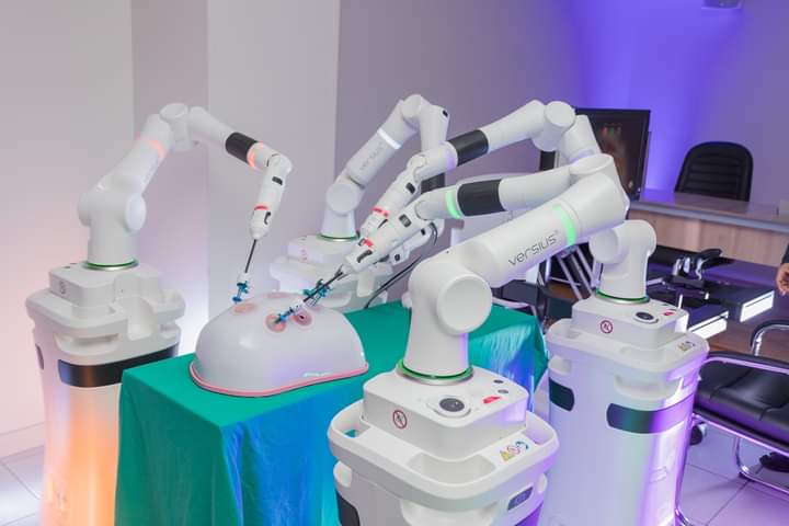 Primer robot quirúrgico del Paraguay. Foto: Sanatorio La Costa.