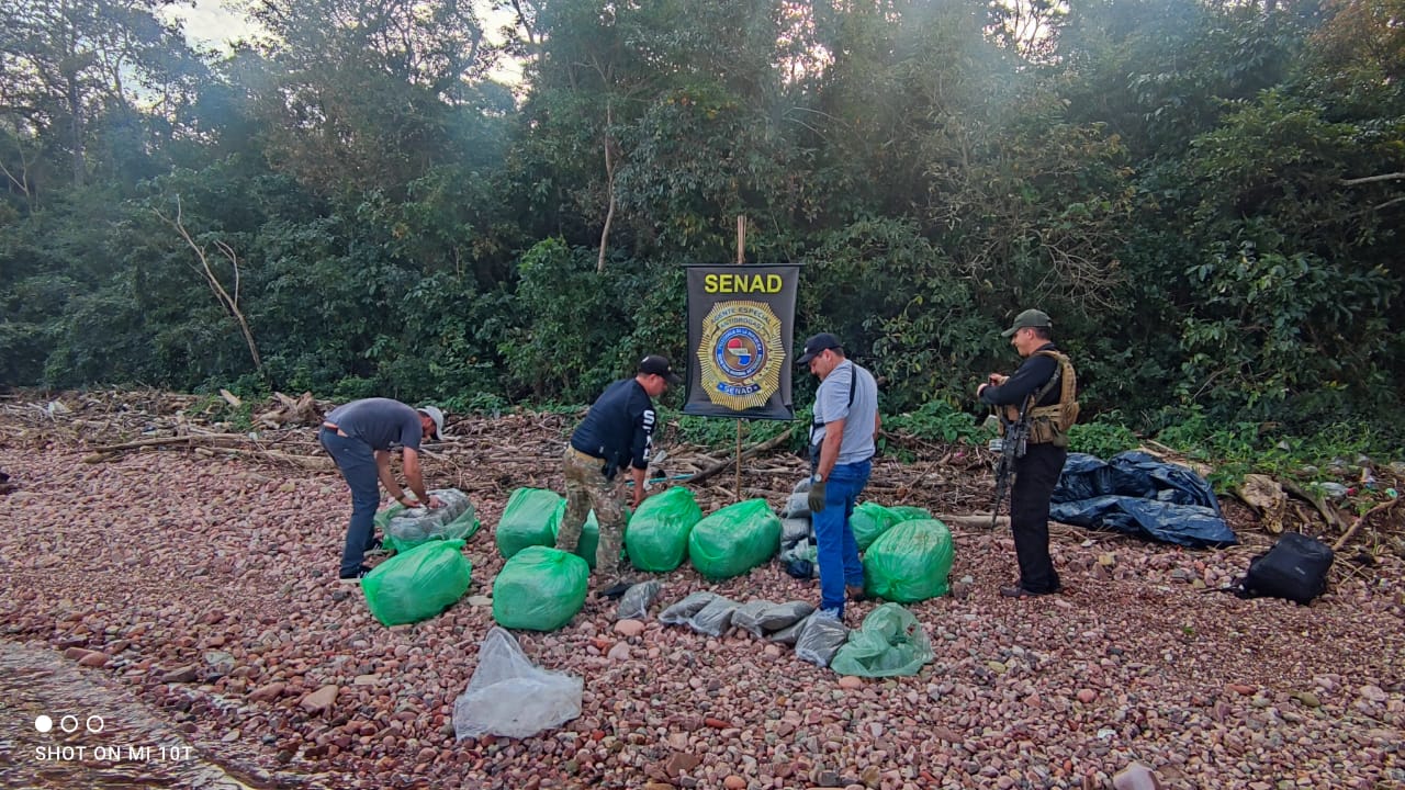 El cargamento de droga incautado. Foto: Senad.