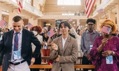 Una ceremonia de naturalización en Ellis Island el año pasado. Foto: Clarín