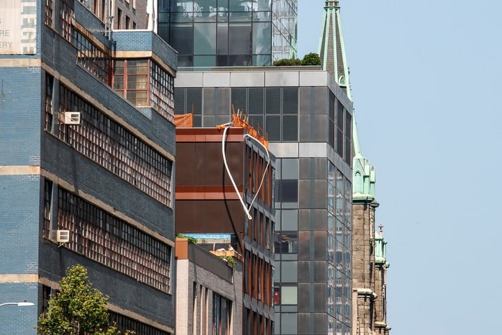 Caída de grúa en New York. Foto: Clarín.