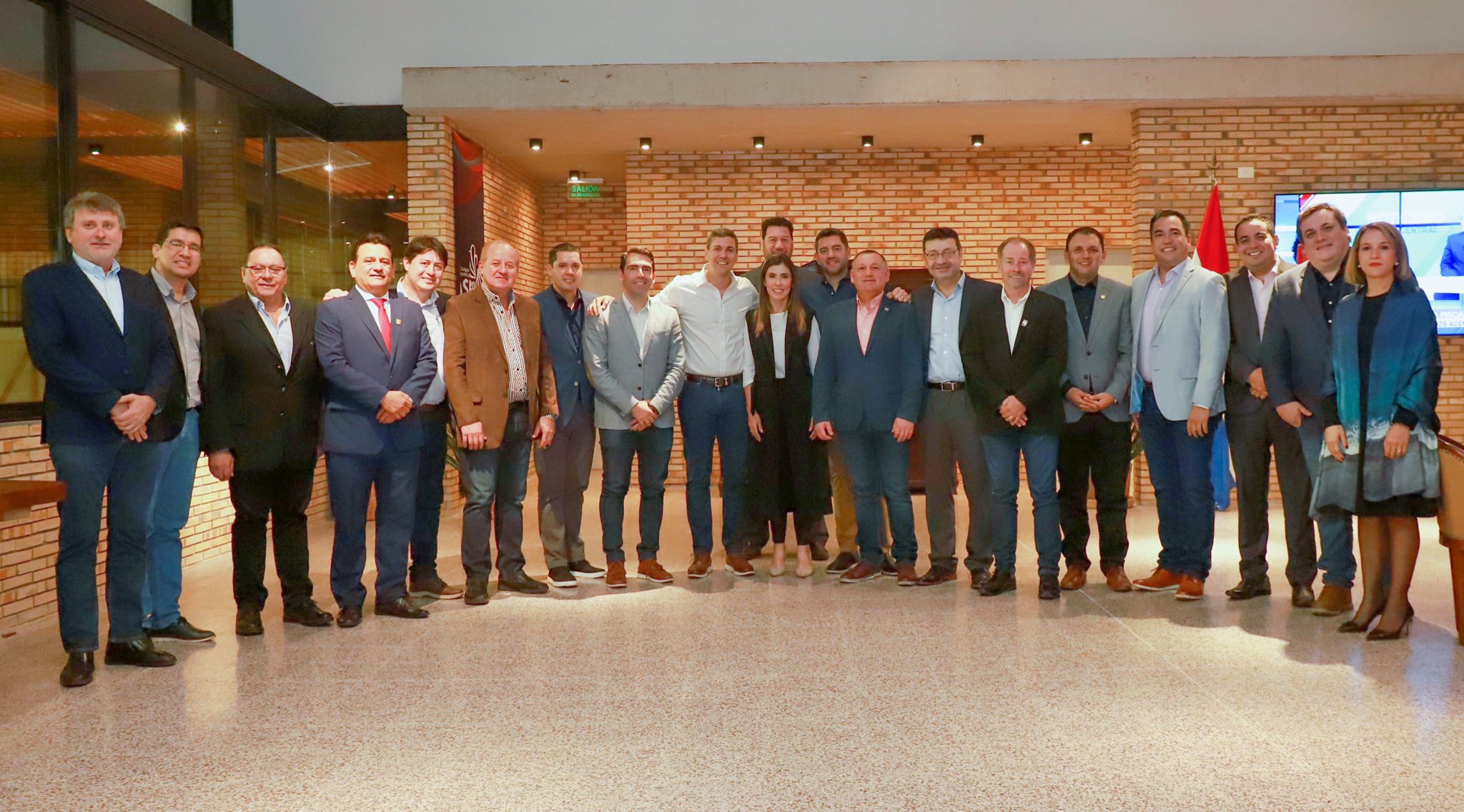 Santiago Peña recibió a gobernadores. Foto: Gentileza.