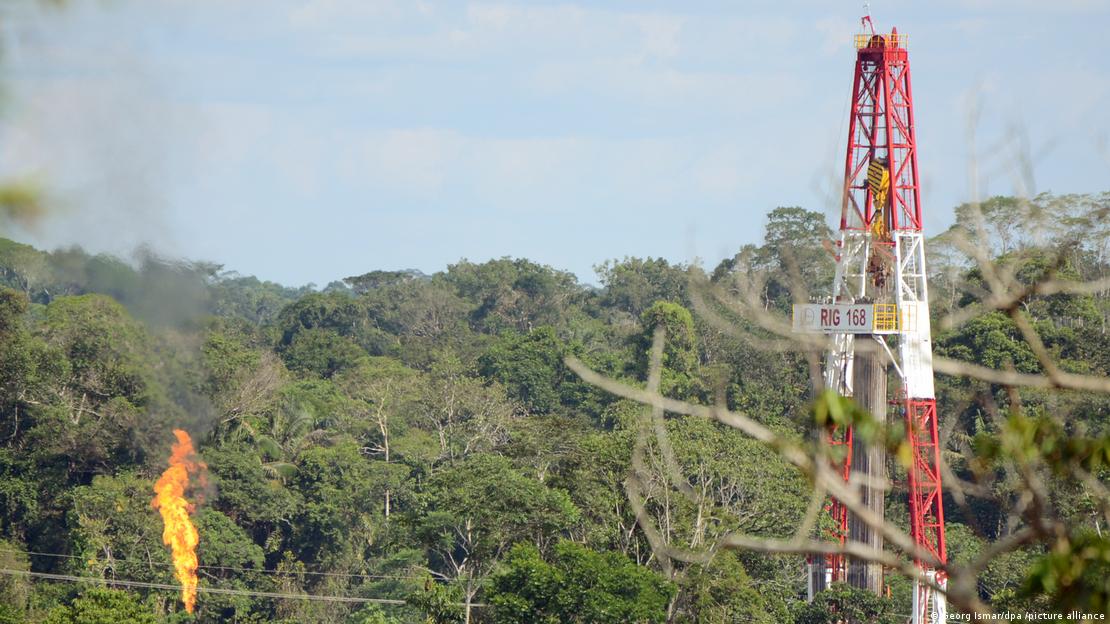 Extracción de petróleo en la reserva natural de Yasuní, Ecuador. Foto: DW.