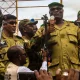 Miembros de la junta militar que dio el golpe en Níger participan en una manifestación de sus partidarios en un estadio de Niamey el pasado 6 de agosto. Foto: DW.