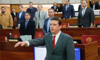 Juramento de Juan Carlos "Nano" Galaverna como senador. Foto: Gentileza.