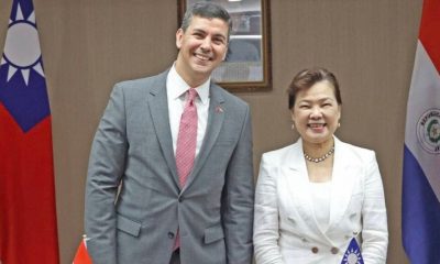 Santiago Peña y la ministra de Taiwán, Wang Mei-hua. Foto: Gentileza.